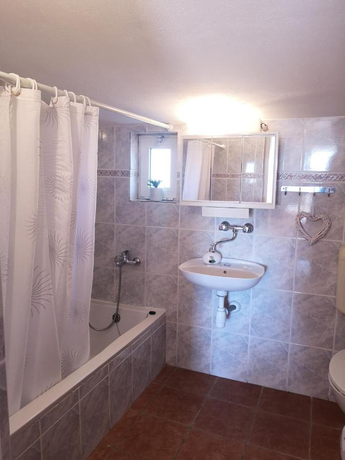 Apartments Brkovic Sukošan Buitenkant foto