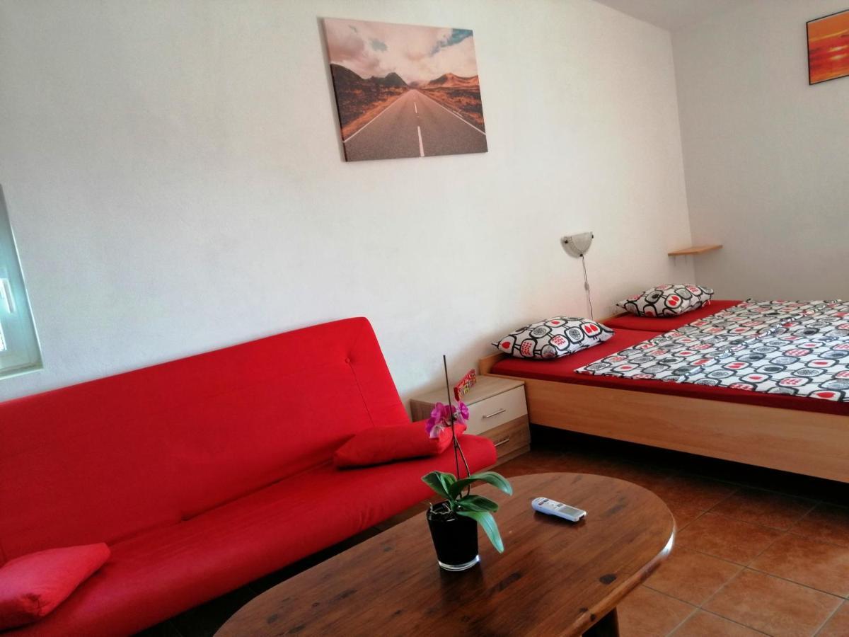 Apartments Brkovic Sukošan Buitenkant foto