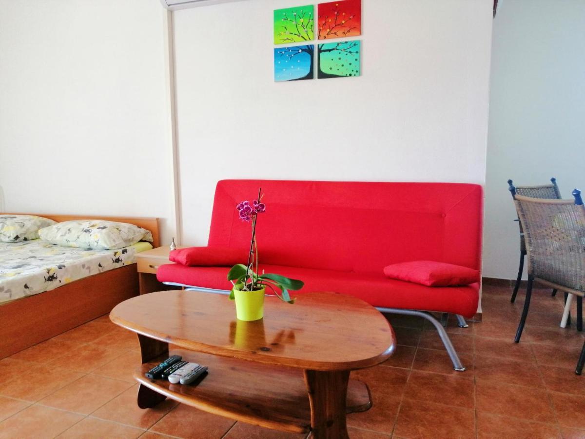 Apartments Brkovic Sukošan Buitenkant foto