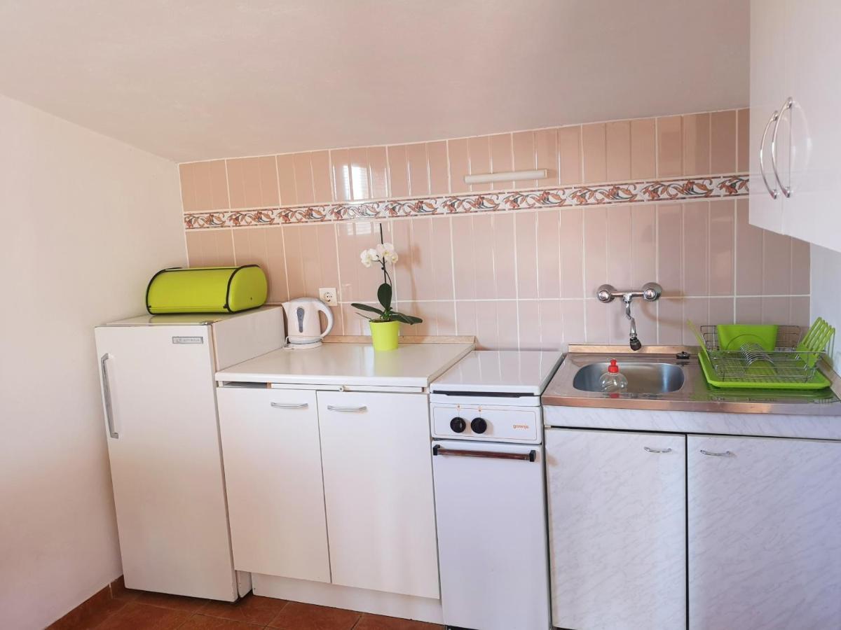 Apartments Brkovic Sukošan Buitenkant foto