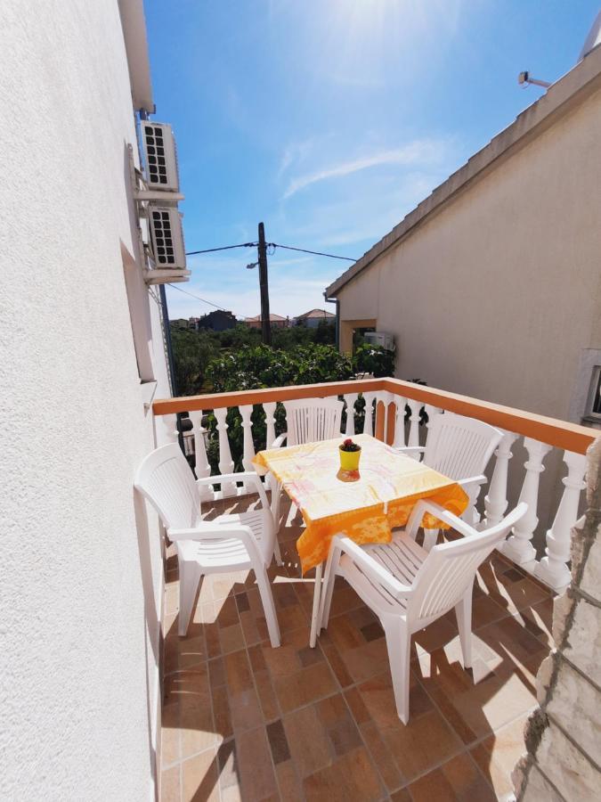 Apartments Brkovic Sukošan Buitenkant foto